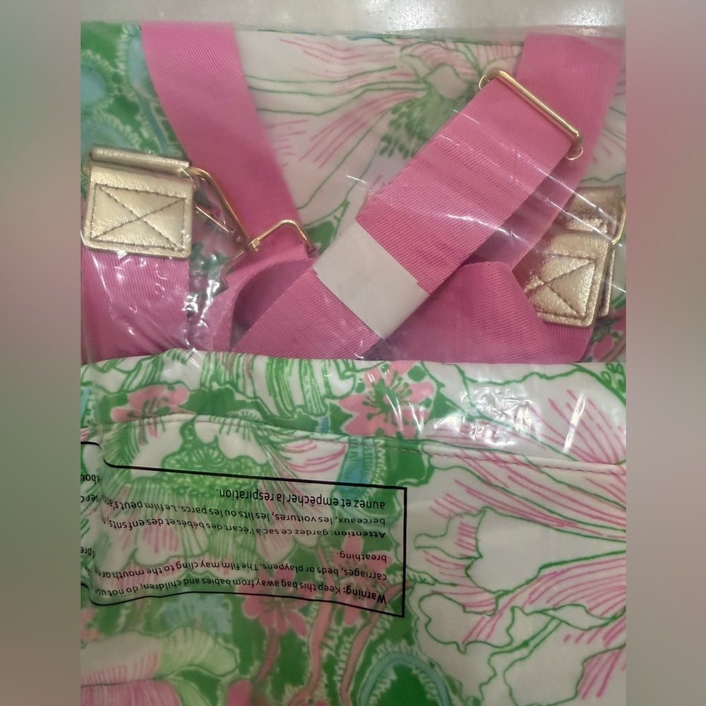 Lilly Pulitzer GWP Weekender Bag in Putting Green Poppyland Print. - Picture 4 of 7
